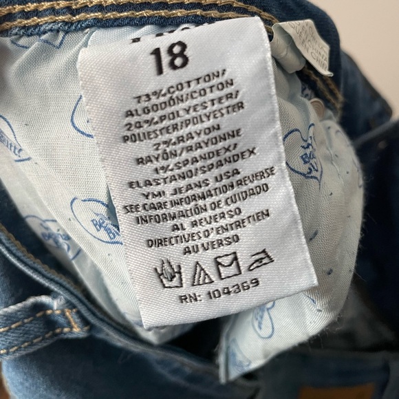 YMI mid rise Bermuda jean shorts size 18 NWT - Picture 7 of 7